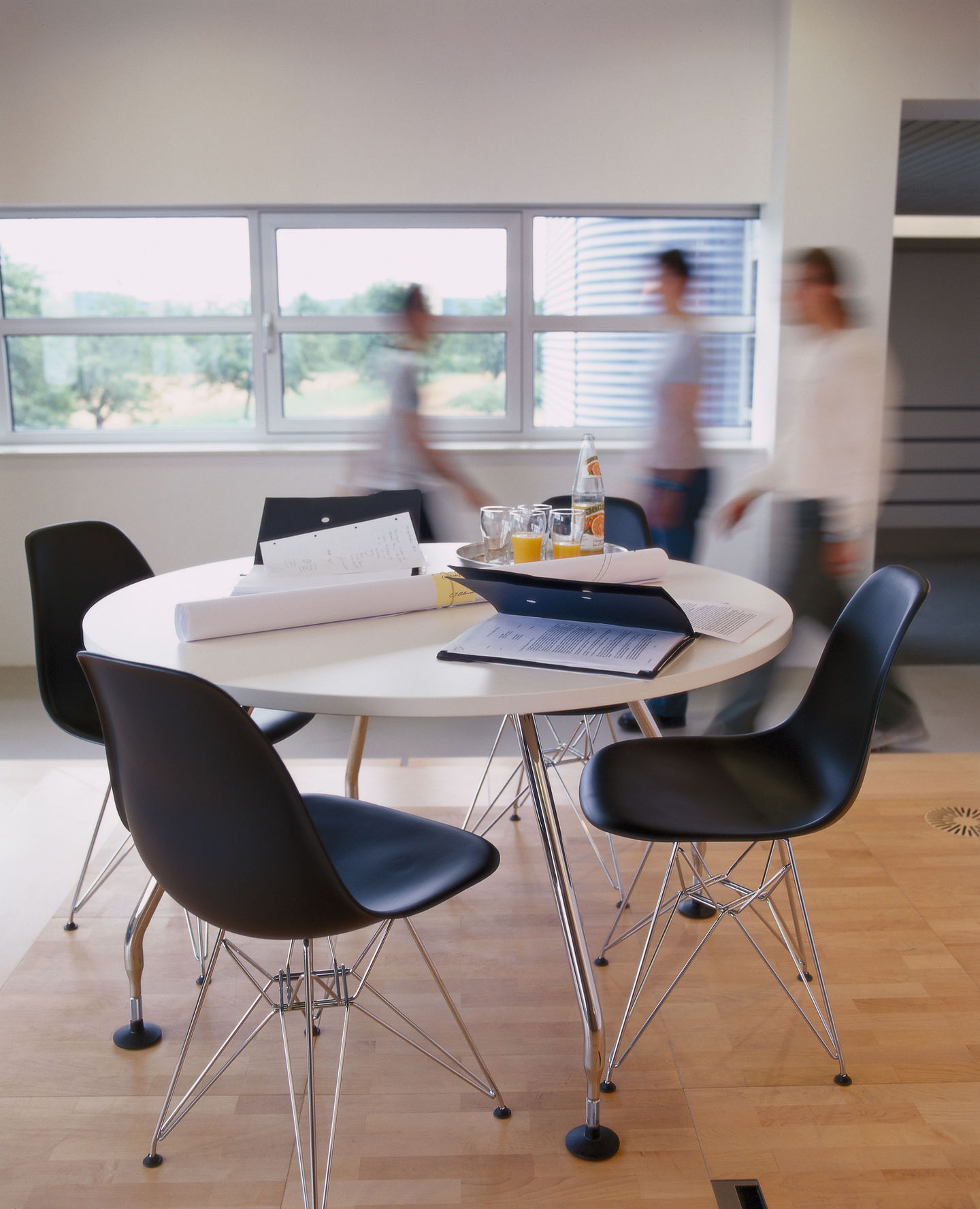 ぽっち Eames Plastic Chair[DSR CH ZF E8] ぽっち Eames Plastic Chair[DSR CH ZF E8] Eames Plastic Side