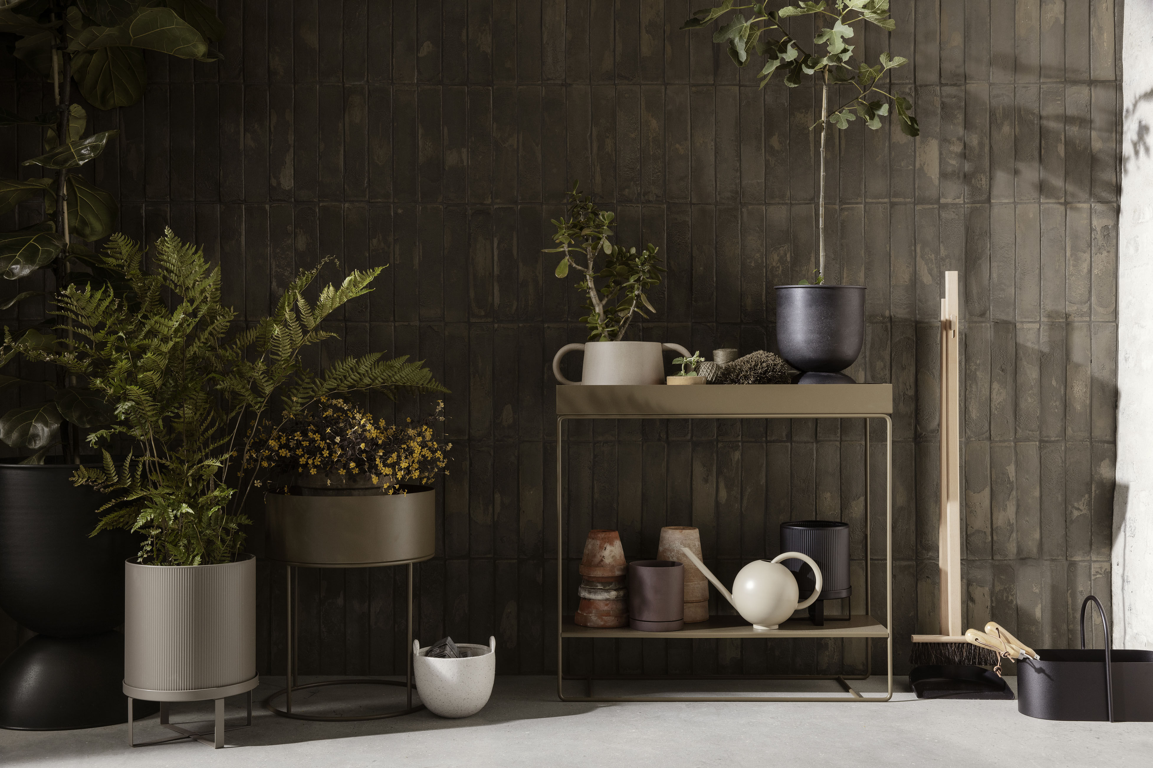 ferm LIVING Vassoio per fioriera Plant Box, marmo marrone scuro