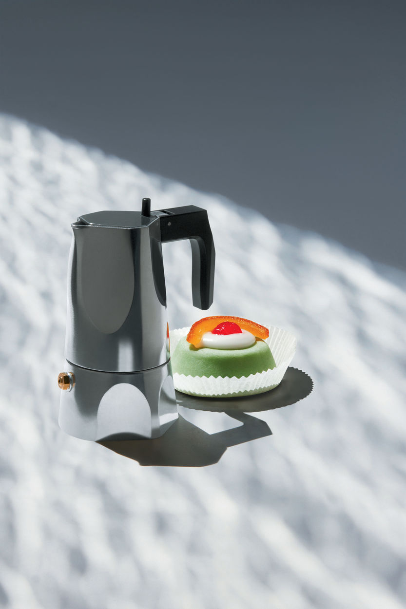 Alessi Ossidiana Italian espresso maker - black steel | Made