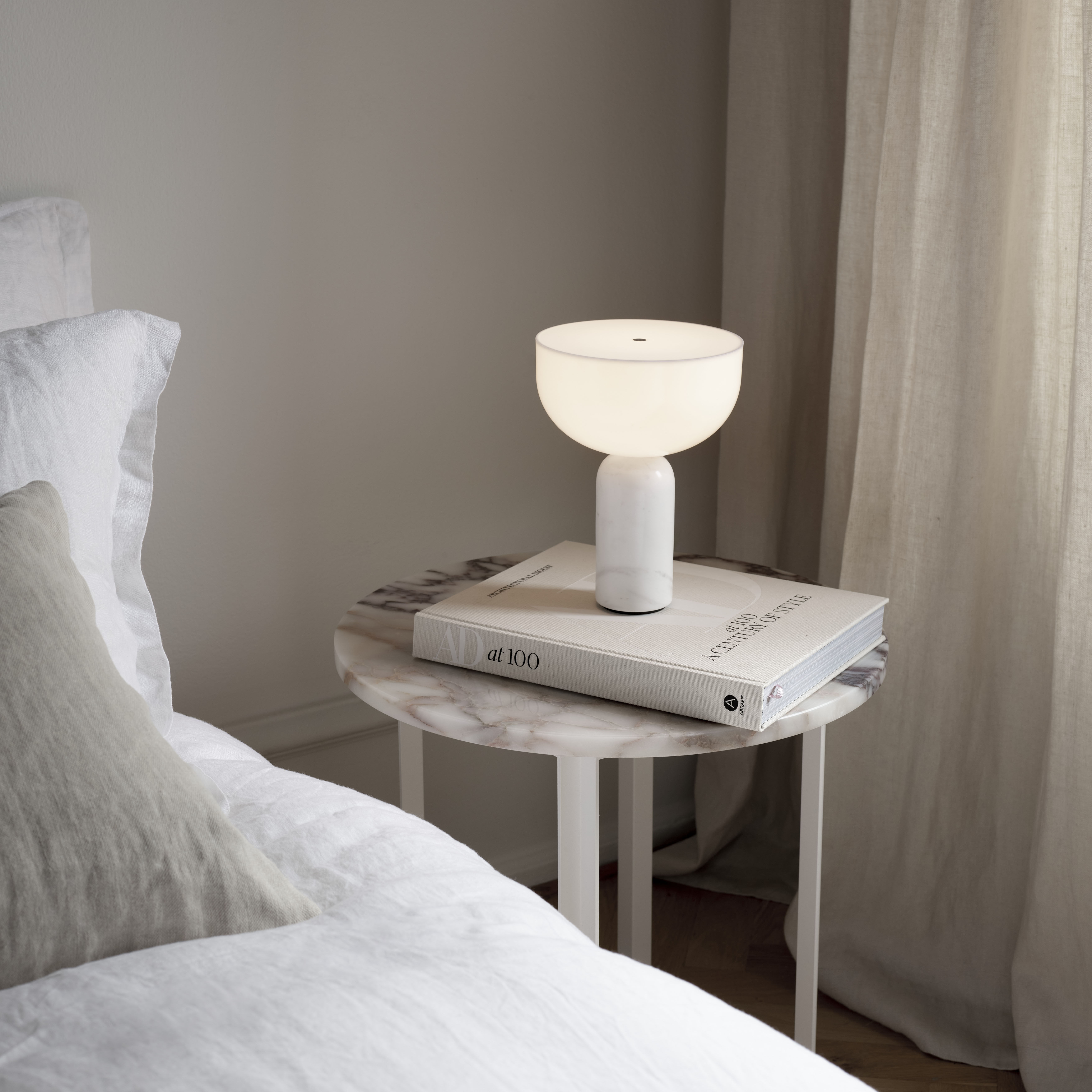 Lampe sans fil rechargeable Kizu LED NEW WORKS - blanc