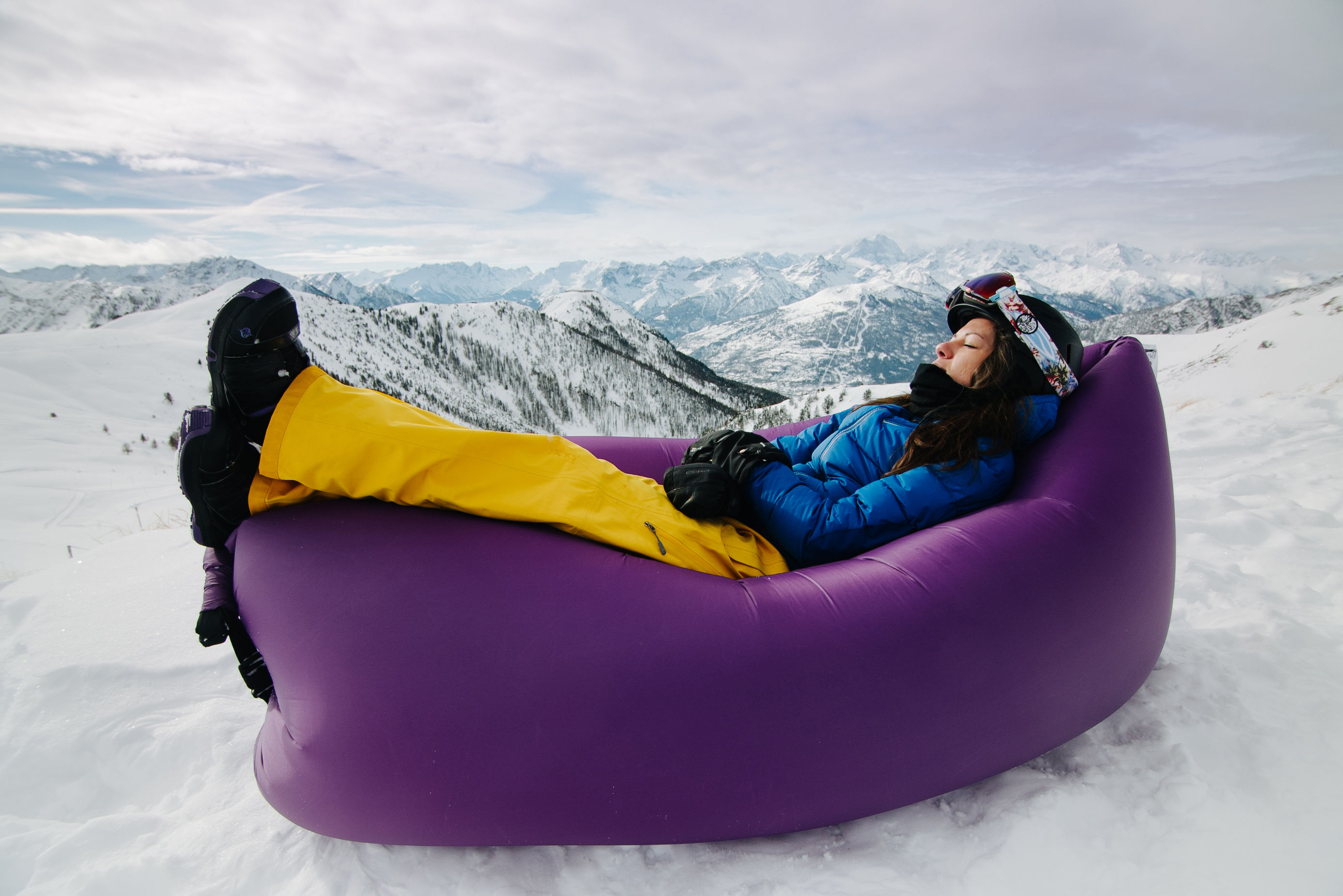 Fatboy Lamzac the Original 2.0 Inflatable pouf Green Made In Design UK