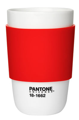 Table et cuisine - Tasses et mugs - Mug Cafe Latte Pantone Universe™ / 37,5 cl - ROOM COPENHAGEN - Rouge flamme - Porcelaine, Silicone