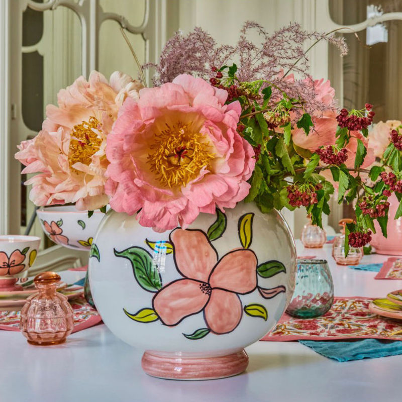 How to Decorate with Flowers: 16 Ideas to Try