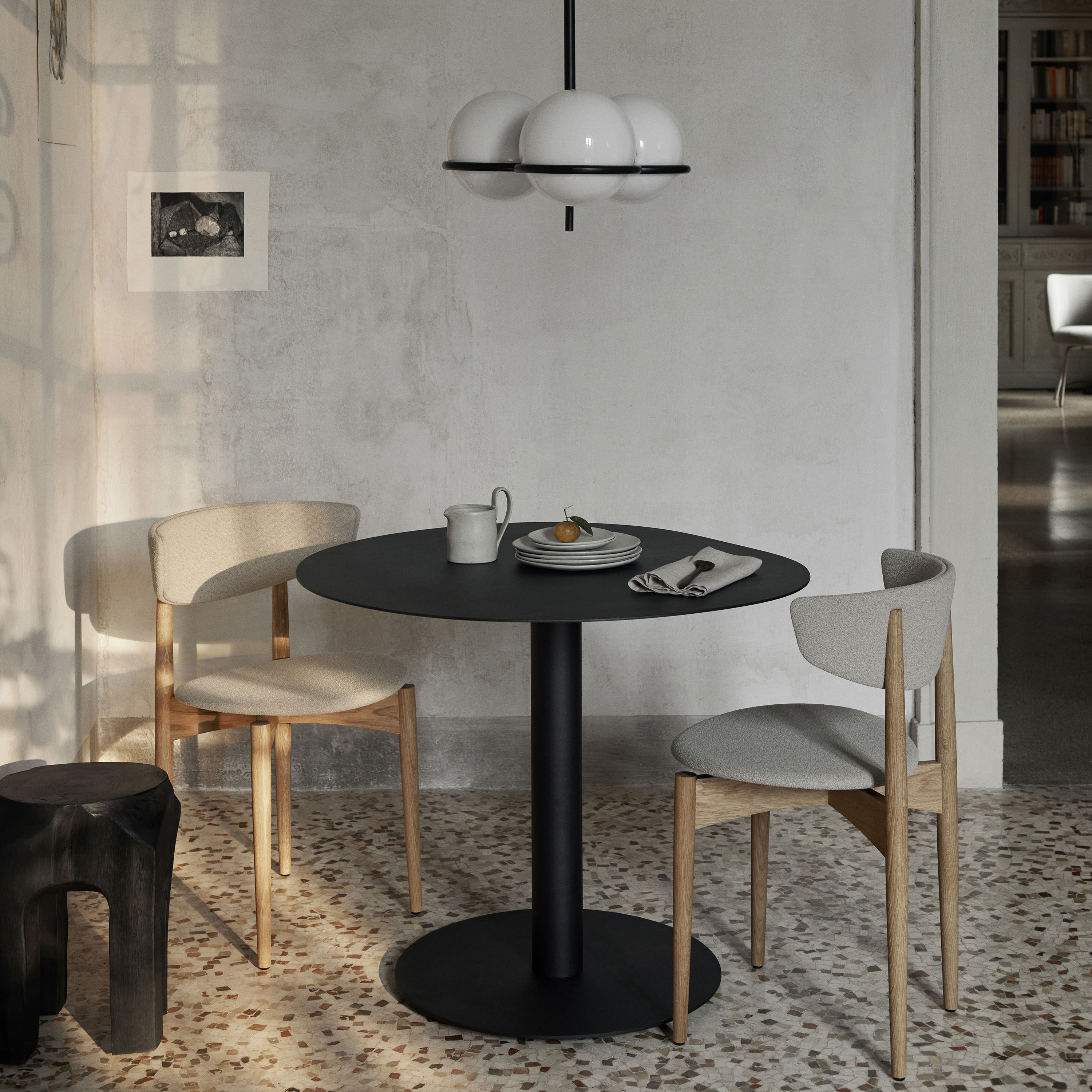 Tavolo rotondo Pond Café OUTDOOR di Ferm Living - nero