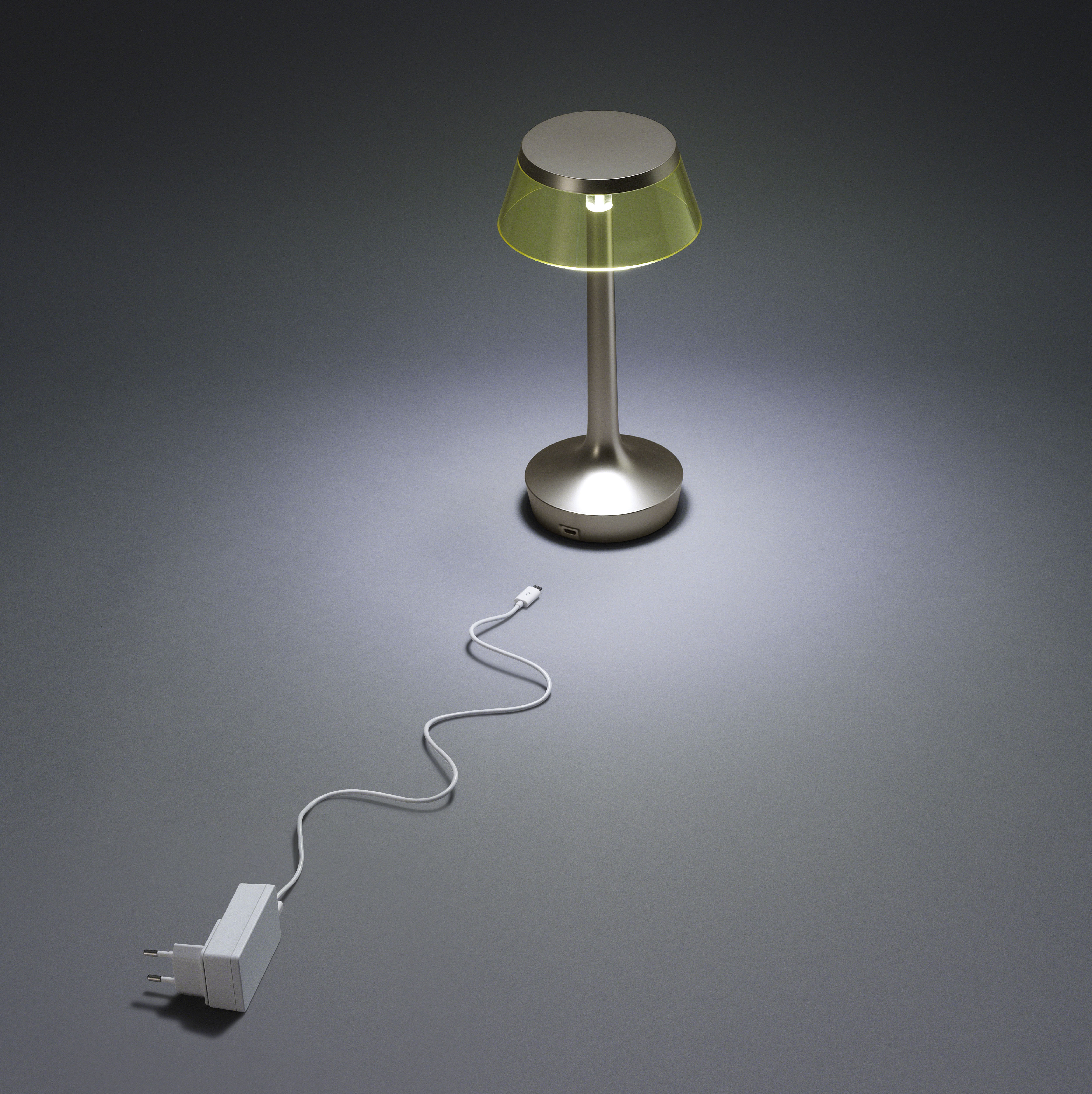  Lampe sans fil  Bon Jour Unplugged Flos Made In Design