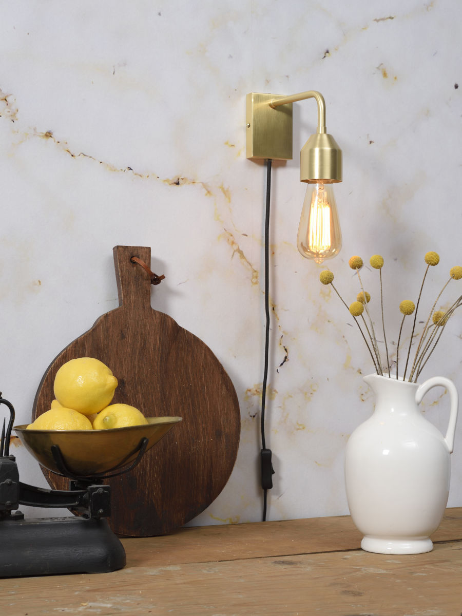 It's about Romi Madrid Small Wall light with plug Gold/Metal Made In Design UK