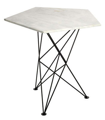 Mobilier - Tables basses - Guéridon Pentagon / Marbre & métal - Pols Potten - Marbre blanc / Pied noir - Fer laqué époxy, Marbre