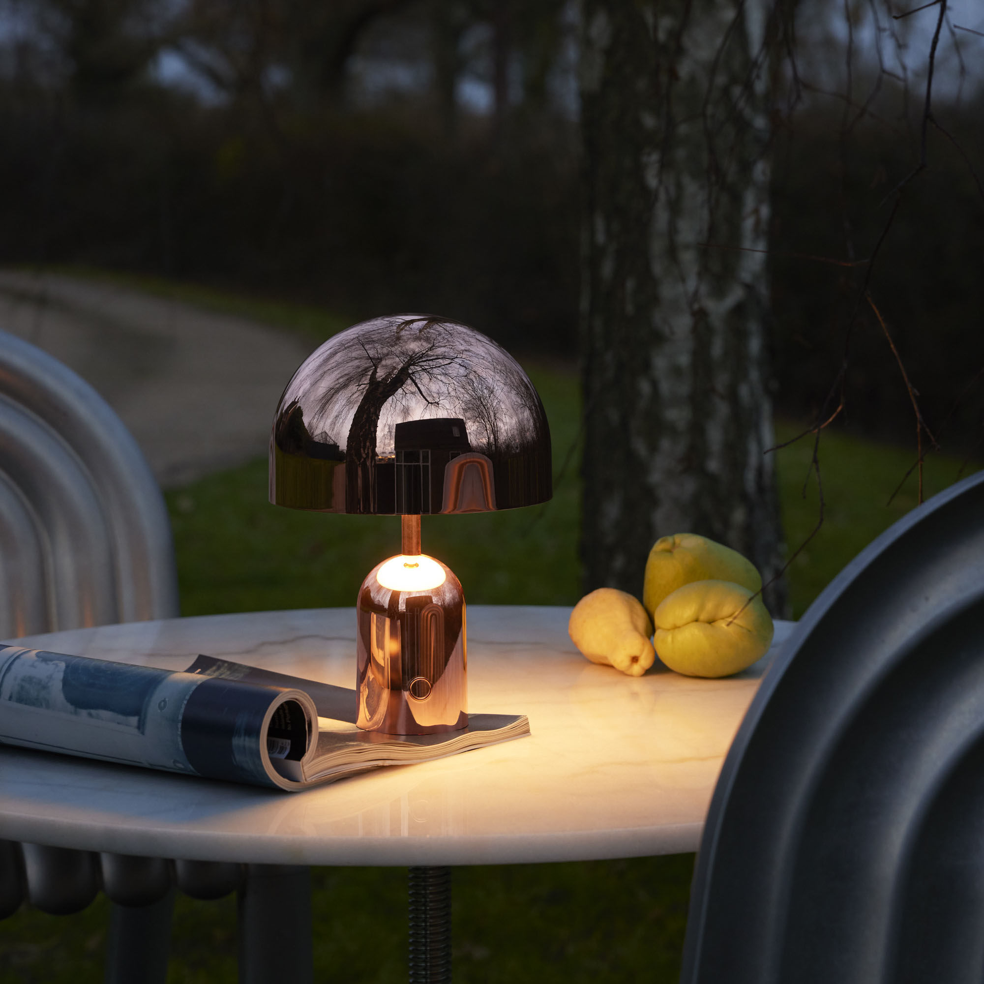 Lampada senza fili ricaricabile Stone Portable LED di Tom Dixon