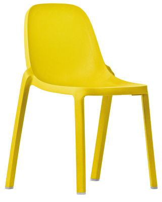 Möbel - Stühle  - Broom Stapelbarer Stuhl - Emeco - Gelb - Recyceltes Verbundmaterial