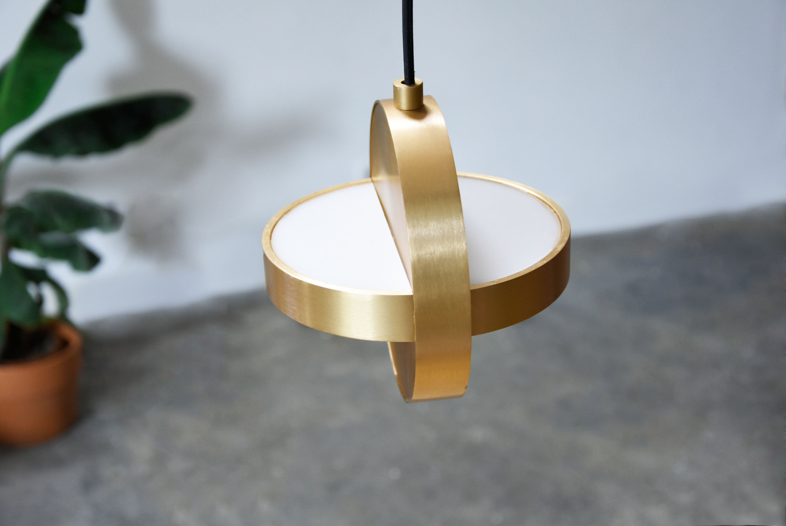 Suspension Plus LED ENOstudio Or/Métal Made In Design