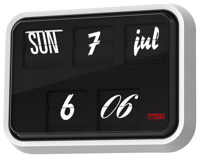 Dekoration - Uhren - Font Clock Wanduhr mit Kalenderfunktion - Established & Sons - Schwarz /weiß  - 42 x 31 cm - ABS, Glas