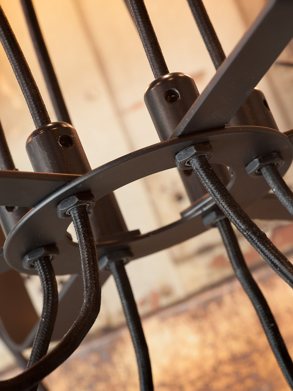 Suspension Seattle It's about Romi Noir Made In Design