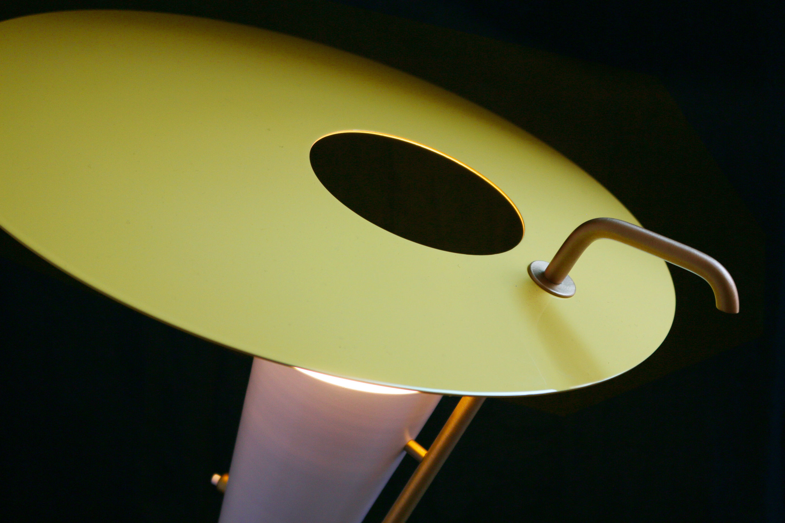 Lampe de table moderne Bradley de XTRICITY