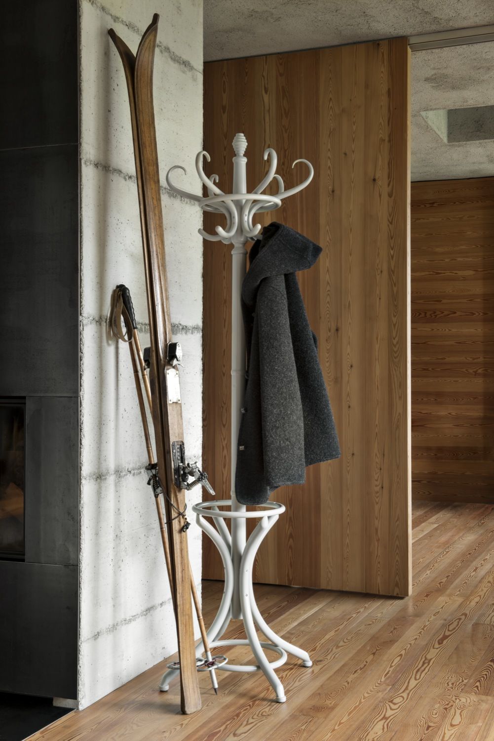 Wiener GTV Design Kleiderständer Standing coat rack - black | Made