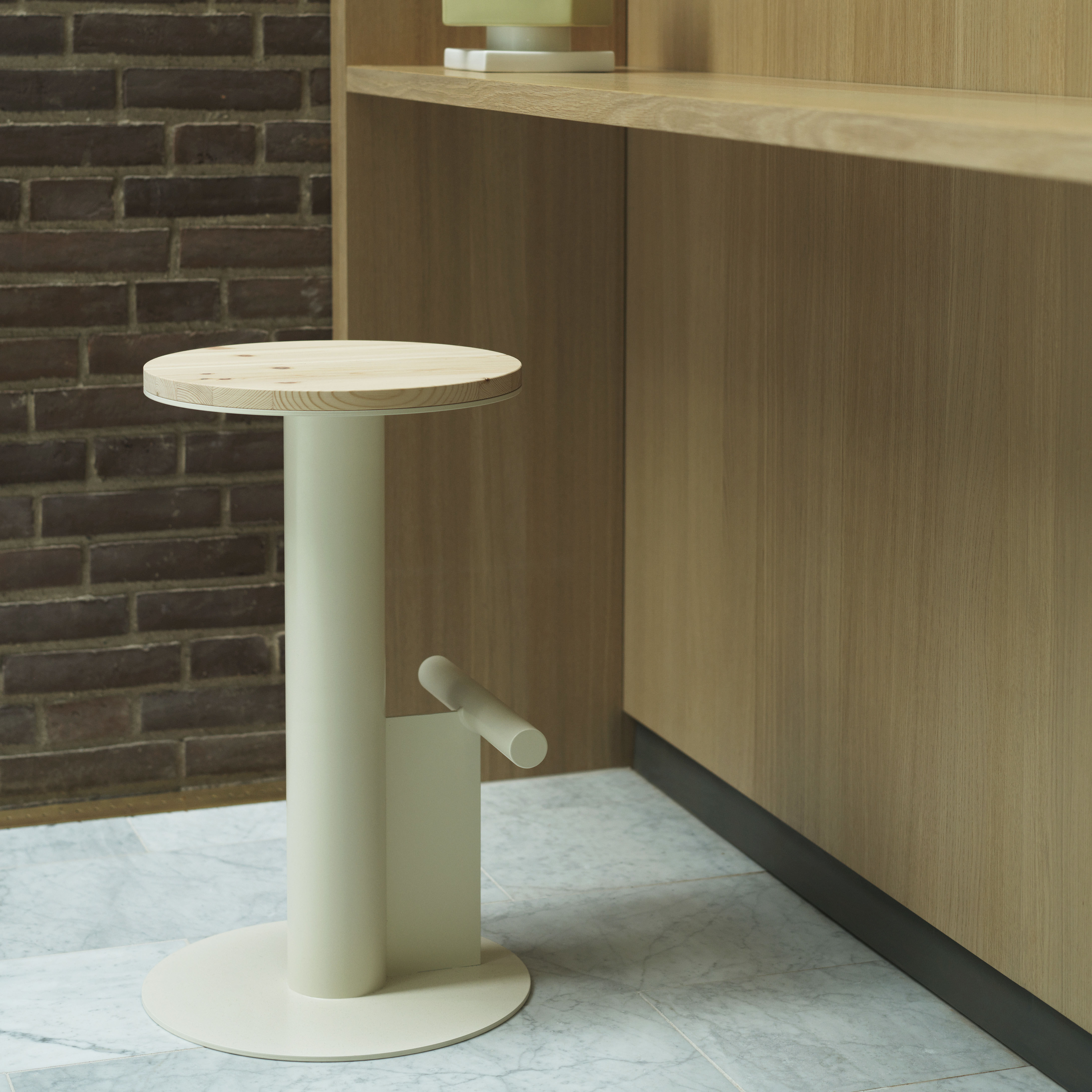 Sgabello alto Hyg di Normann Copenhagen - beige