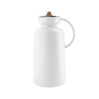 Tableware - Water Carafes & Wine Decanters - Silhouette Insulated jug - / 1 L - Oak stopper by Eva Solo - White - Plastic material
